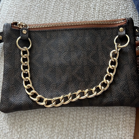 Michael Kors belt bag. Like new condition. - Picture 2 of 5